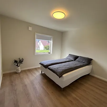 3 Bedroom With Parking ברגן