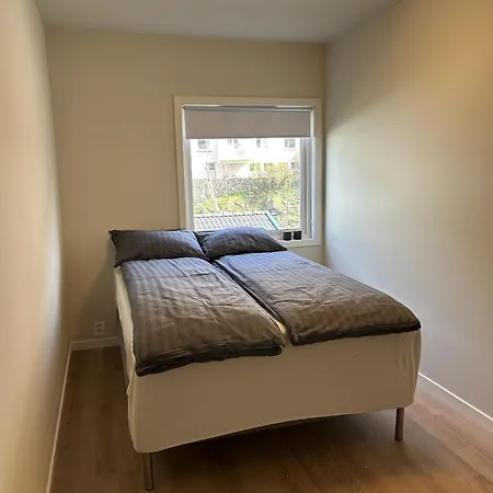 3 Bedroom With Parking דירה *
