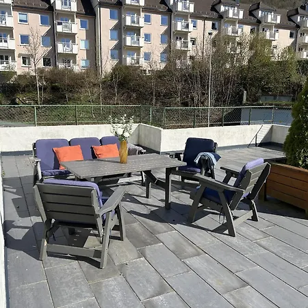 3 Bedroom With Parking דירה ברגן
