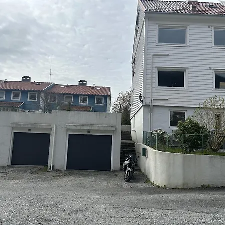 דירה 3 Bedroom With Parking